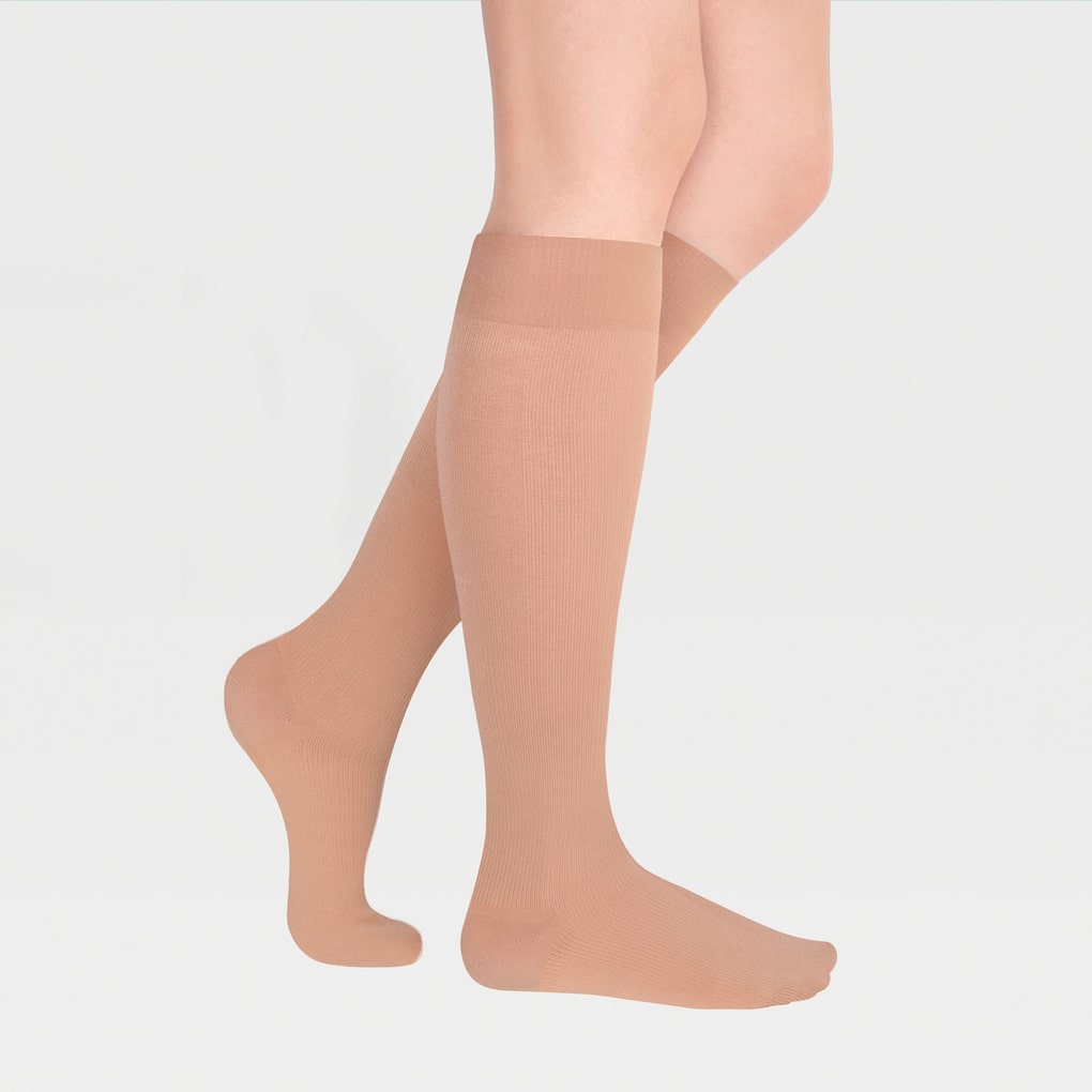 Calcetines hasta la rodilla de viaje con punta cerrada ID-235